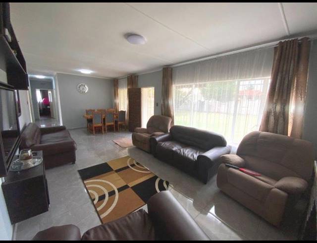 3 BEDROOM HOUSE FOR SALE IN DINWIDDIE